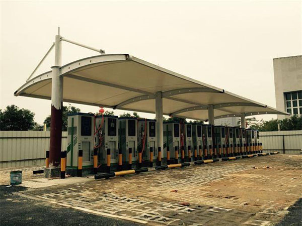 充電樁電動(dòng)車(chē)棚